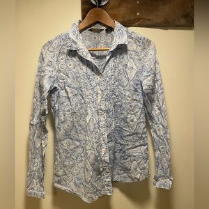 Eddie Bauer blue and white pattern button down shirt
Size S